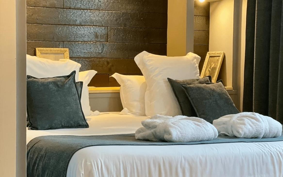 Logis Hotel Et Spa Chez Camillou Aumont-Aubrac Room photo